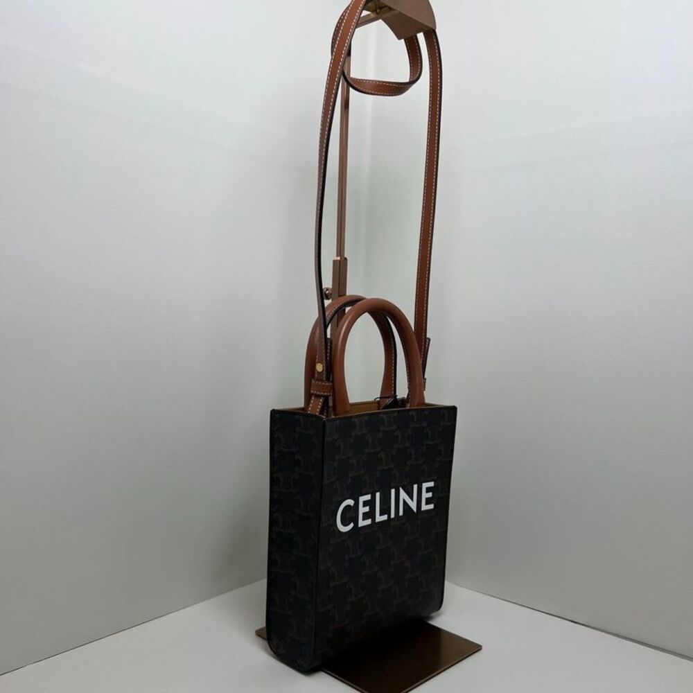 Celine Women Pre-Loved Bag Very Good Condition - Picture 2 of 9